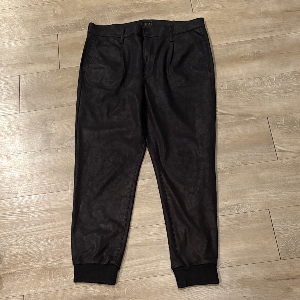 MOTHER “The Pleaded Trainer” Pants Size 30x27” Measures 33”